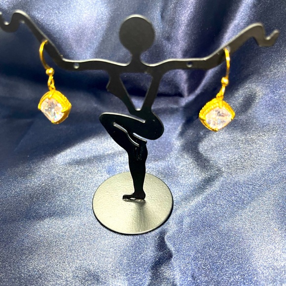 Bold double chain statement necklace w/ crystal and matched earrings -- Niquea.d - Picture 14 of 16